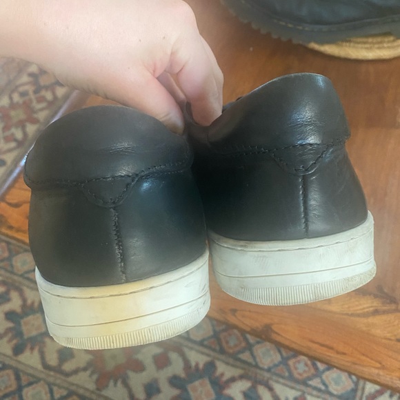 Bruno Magli sneakers - Picture 4 of 5